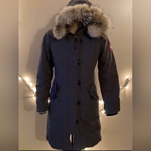 Women's Canada Goose Parka Size Youth Large (14-16) - Main Image